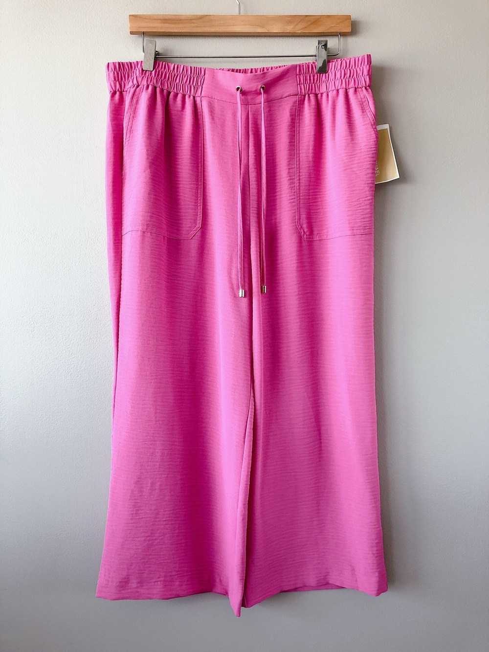 Michael Kors wide leg pants pink flowy lightweight women’s large new with tags!